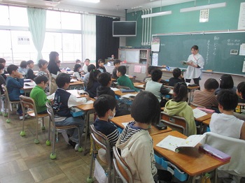 3年生国語の学習をしています