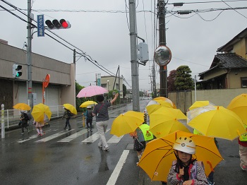 雨の下校①